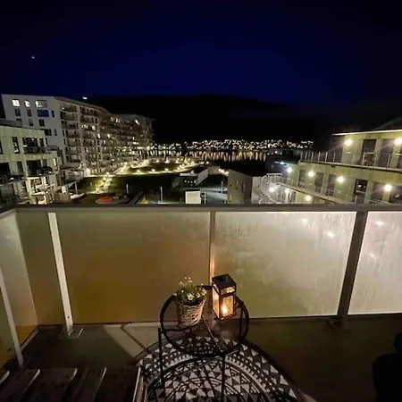 公寓 Leilighet Med Sjoutsikt Og Gangavstand Til Sentrum *